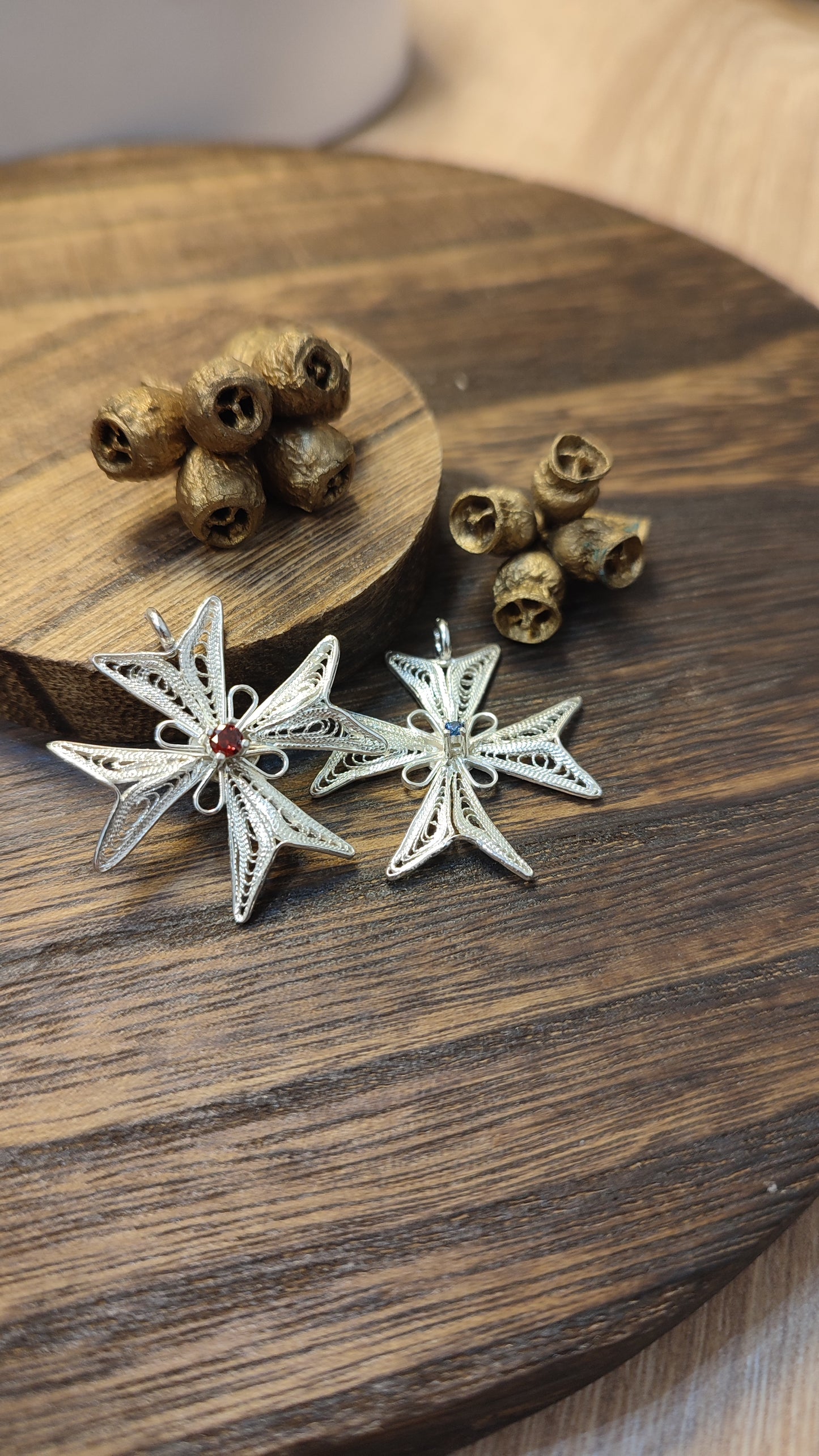 Maltese cross with stone