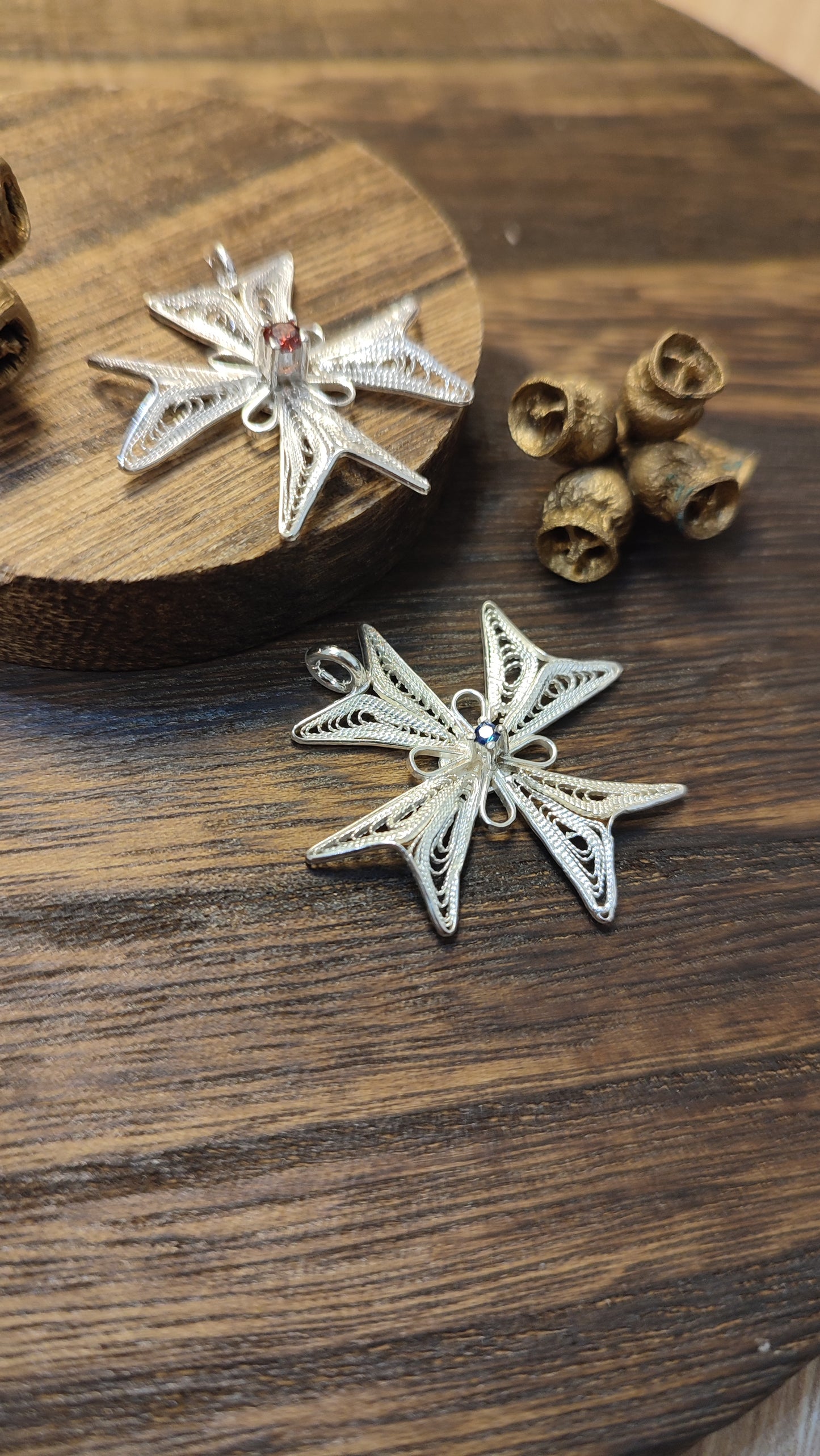 Maltese cross with stone